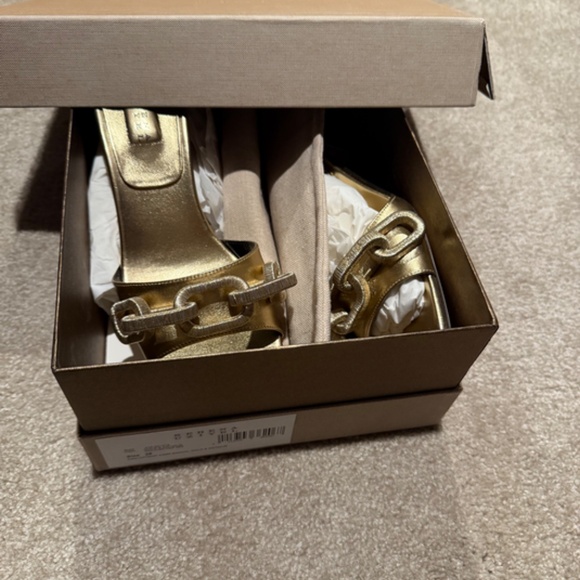 Serena Uziyel Shoes - Picture 9 of 9